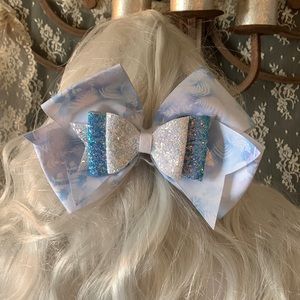 Frozen hair bow